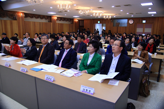 「강원도가 희망한다 성평등한 정치실현」여성정책포럼