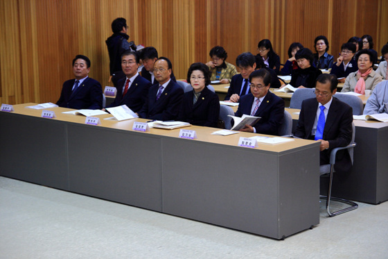 「강원도가 희망한다 성평등한 정치실현」여성정책포럼