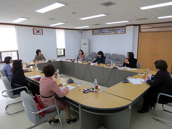 「강원도 경력단절여성 취업자의 고용지속 및 이직 실태 연구」착수보고 및 전문가 회의 개최 